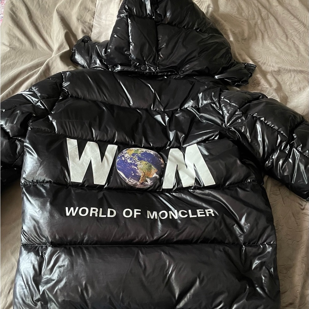 Men’s designer Montclair coat size medium paid $1,200.00 asking for $500.00